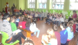 Foto vom Nikolaus in der Grundschule